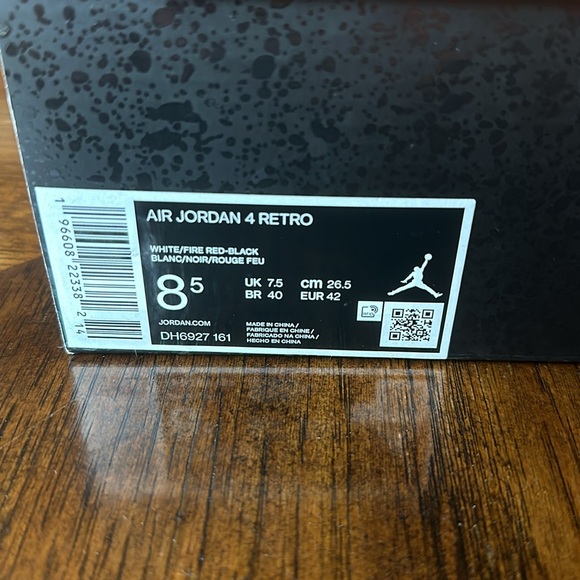 Air Jordan 4 Retro Mens 8.5 main image 6